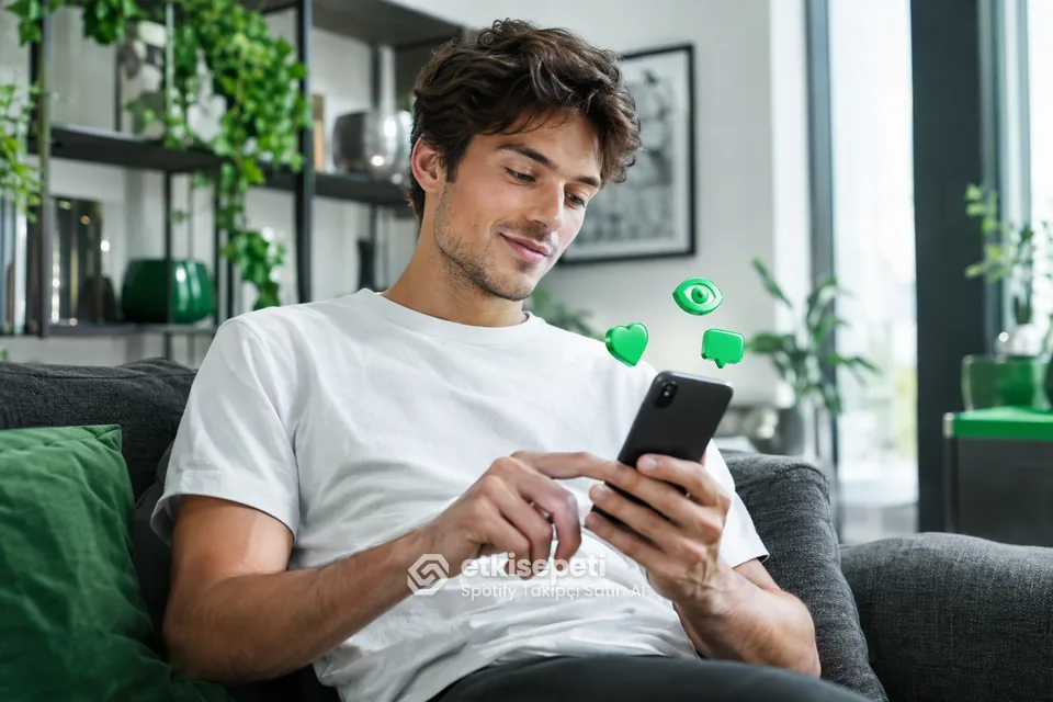 Diğer Spotify hizmetlerine göz atan bir kullanıcı