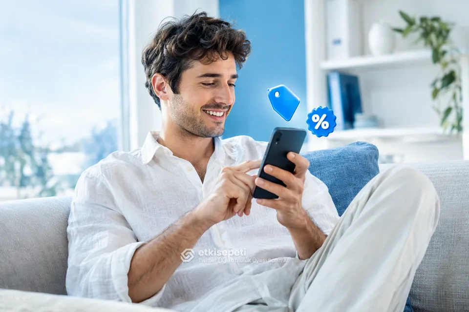 Twitter (X) Topluluk Üyesi paket fiyatlarını inceleyen bir kullanıcı